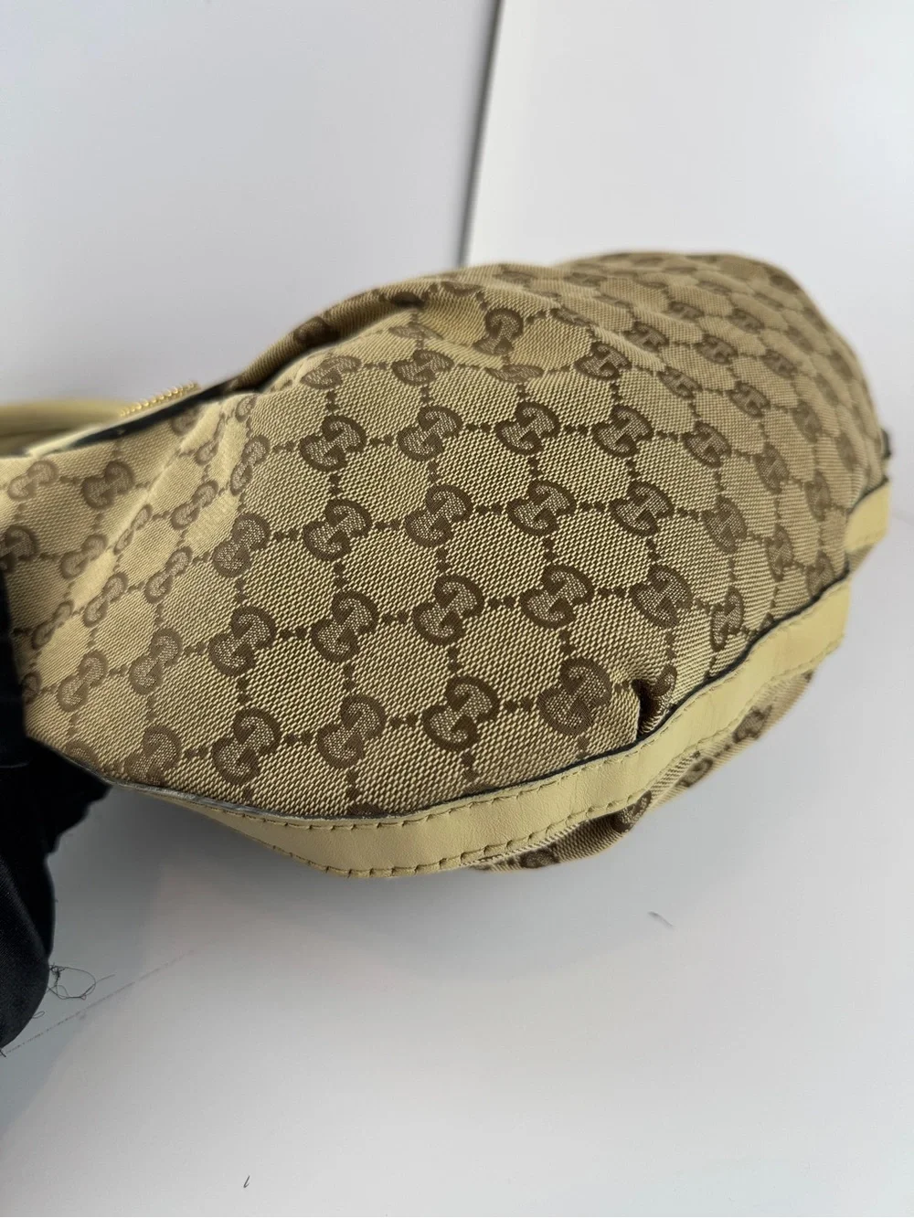 Gucci Beige GG Canvas Shoulder Bag with Leather Trim - Picture 12 of 16